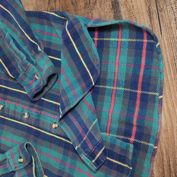 Vintage 70s Levi's Heavyweight Flannel Blue Tag Size Medium in Green and Blue - Picture 4 of 9